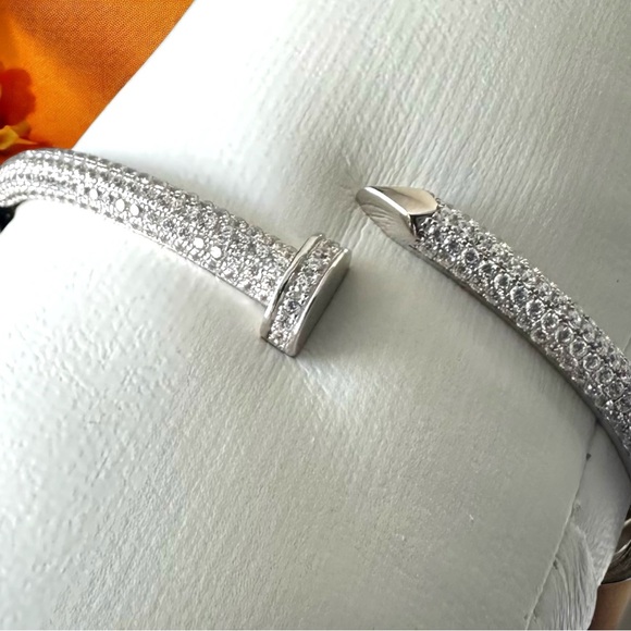 925 Sterling Silver Bangle With Cubic Zirconia | Hinged Design | Modern Luxury - Picture 6 of 9
